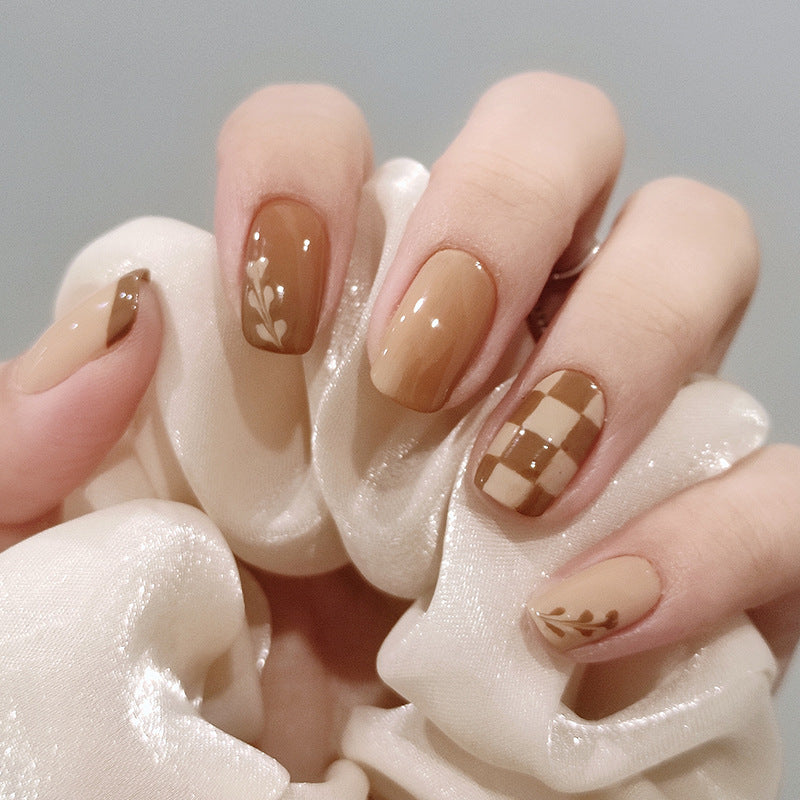Chestnut Spice Latte Nails